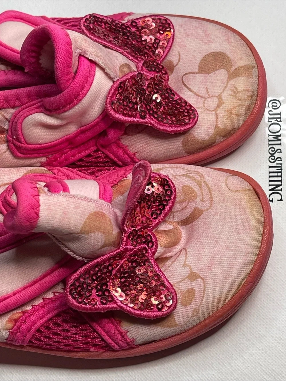 Disney Minnie Mouse Pink Sequin Bow Water Shoes